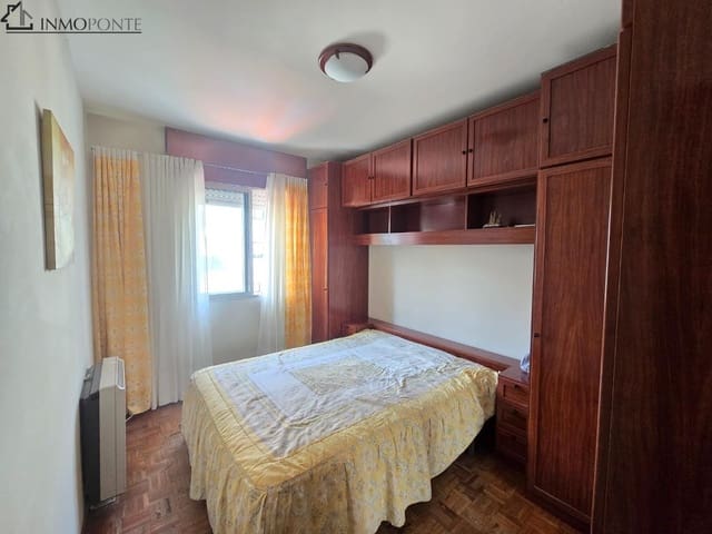 3 soveværelse Lejlighed til salg i Pontevedra by - € 130.000 (Ref: 9163050)