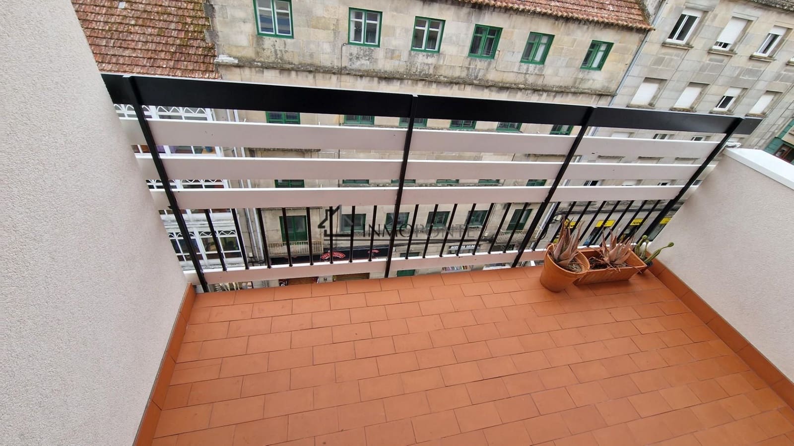 Appartement de 4 chambres à louer à Pontevedra ville - 900 € (Ref: 9191927)