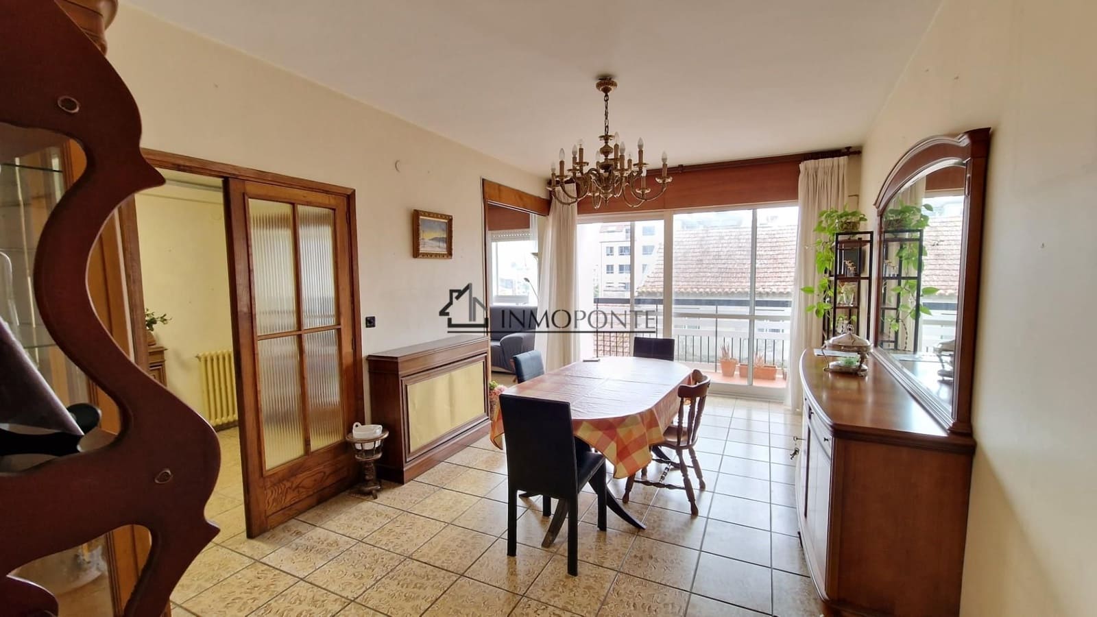 Appartement de 4 chambres à louer à Pontevedra ville - 900 € (Ref: 9191927)