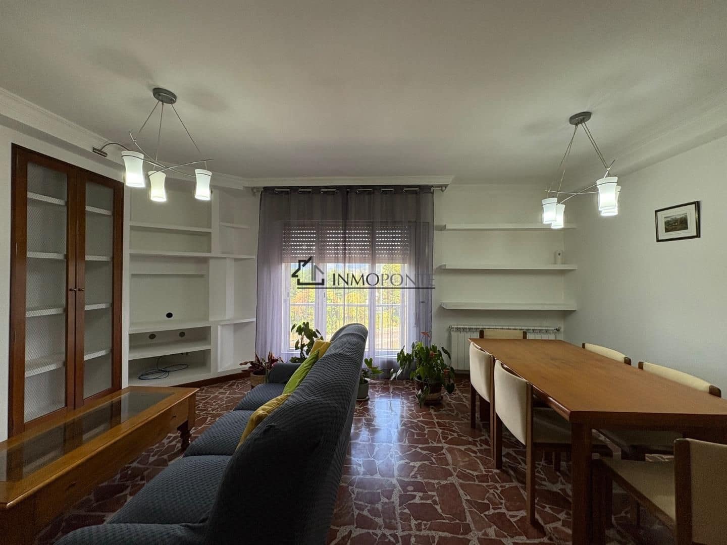 4 bedroom Flat for rent in Pontevedra city - € 700 (Ref: 9195097)