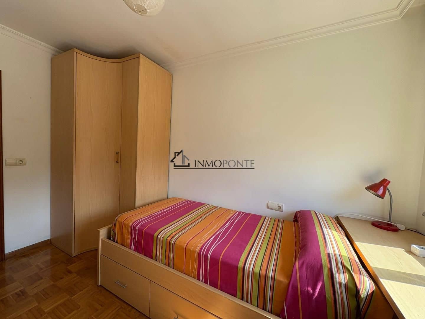 4 bedroom Flat for rent in Pontevedra city - € 700 (Ref: 9195097)