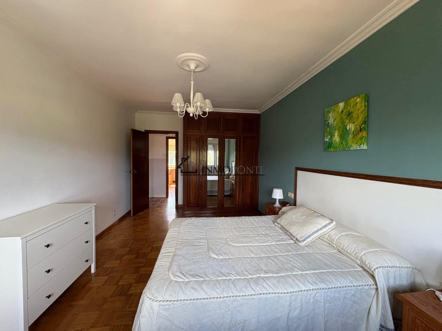 4 bedroom Flat for rent in Pontevedra city - € 700 (Ref: 9195097)