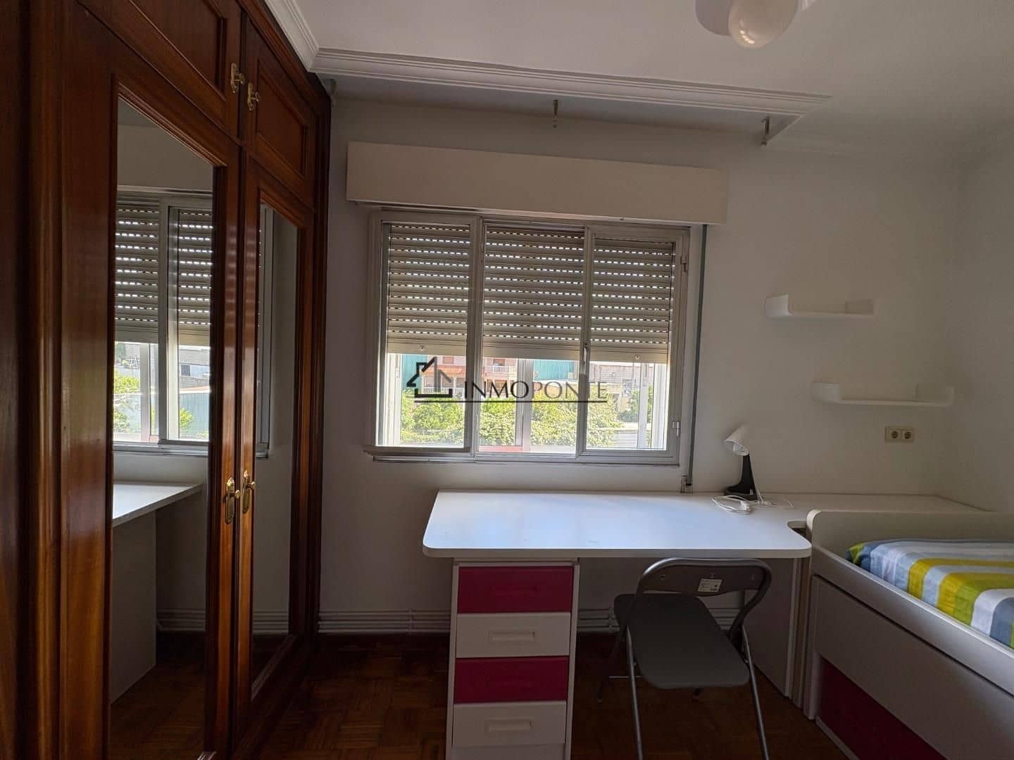 4 bedroom Flat for rent in Pontevedra city - € 700 (Ref: 9195097)