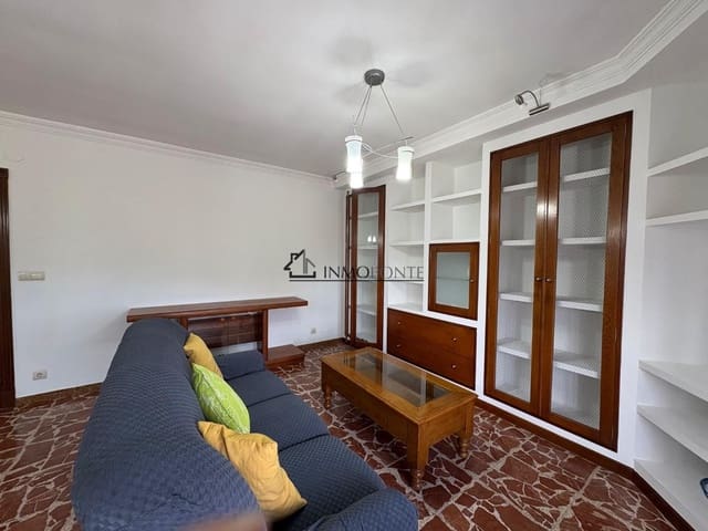 4 soveværelse Lejlighed til leje i Pontevedra by - € 700 (Ref: 9195097)