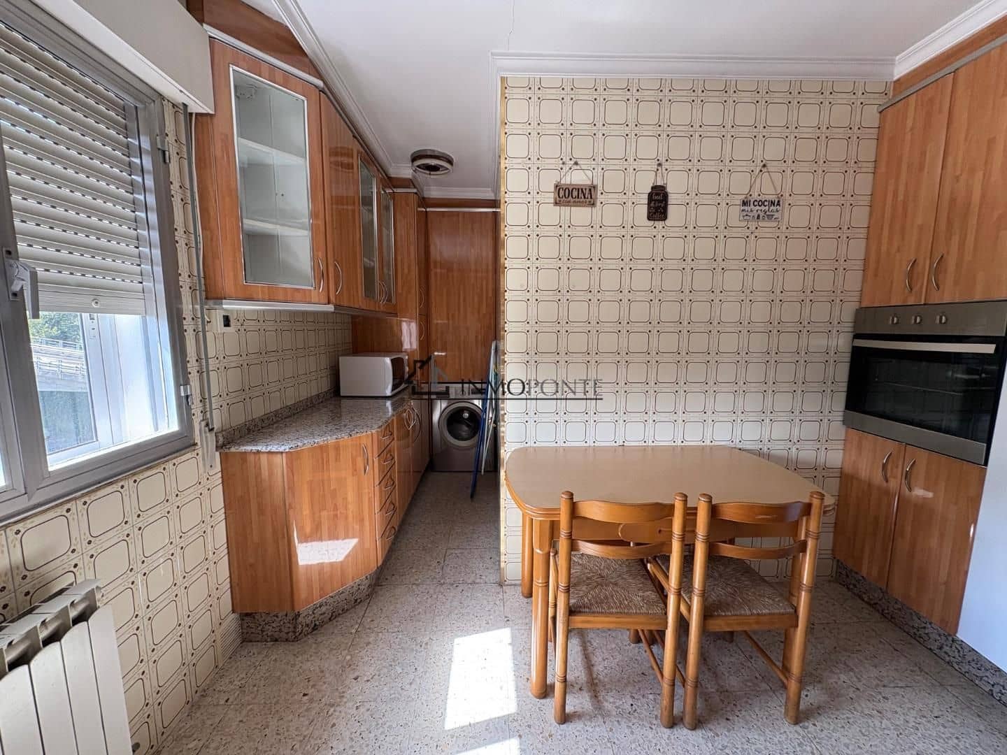 4 bedroom Flat for rent in Pontevedra city - € 700 (Ref: 9195097)