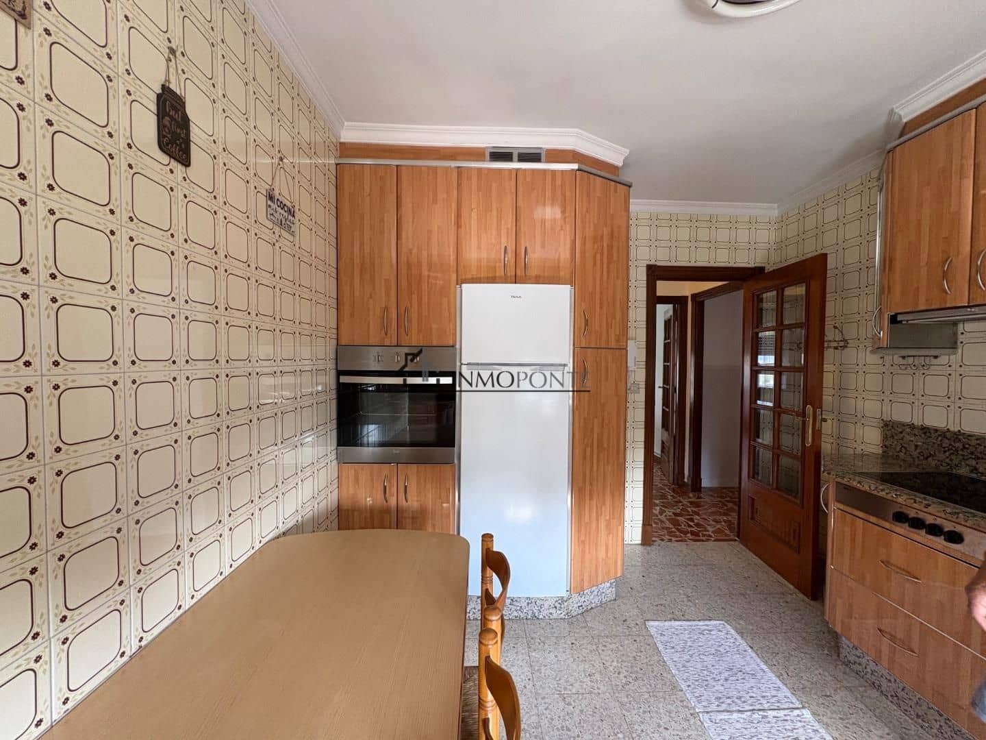 4 bedroom Flat for rent in Pontevedra city - € 700 (Ref: 9195097)