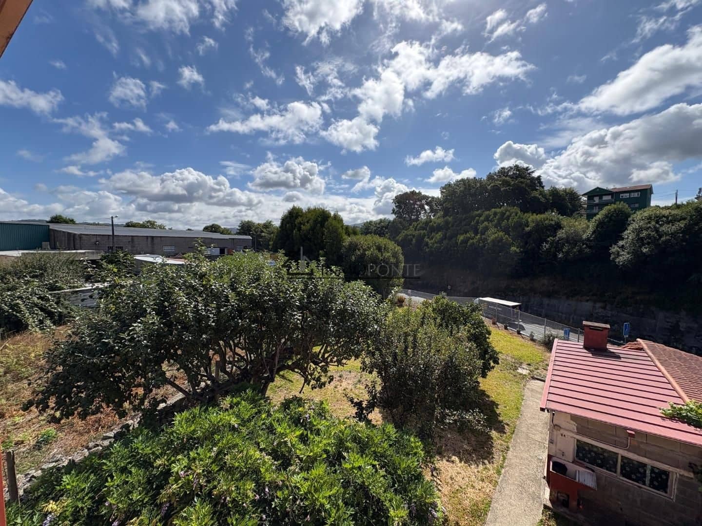 4 bedroom Flat for rent in Pontevedra city - € 700 (Ref: 9195097)