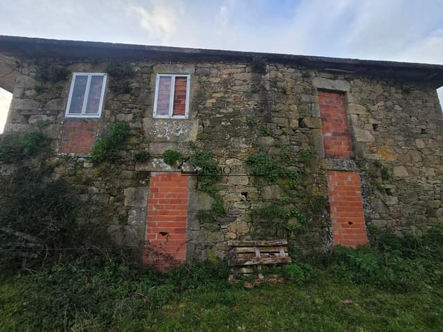 Finca/Hus på landet till salu i A Estrada - 29 500 € (Ref: 9219607)