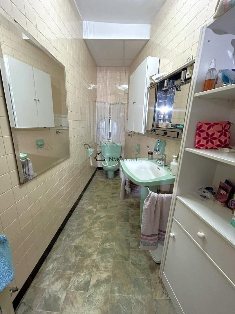 5 soveværelse Byhus til salg i Pontevedra by - € 590.000 (Ref: 9257943)