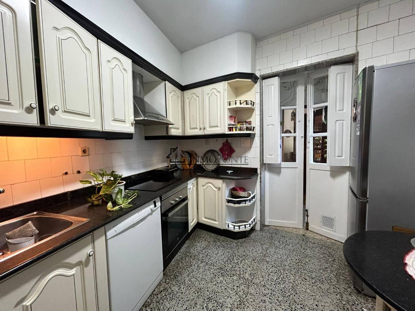 5 soveværelse Byhus til salg i Pontevedra by - € 590.000 (Ref: 9257943)