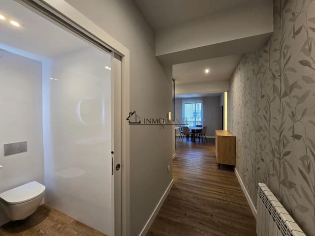 Appartement de 3 chambres à louer à Pontevedra ville - 1 400 € (Ref: 9258222)