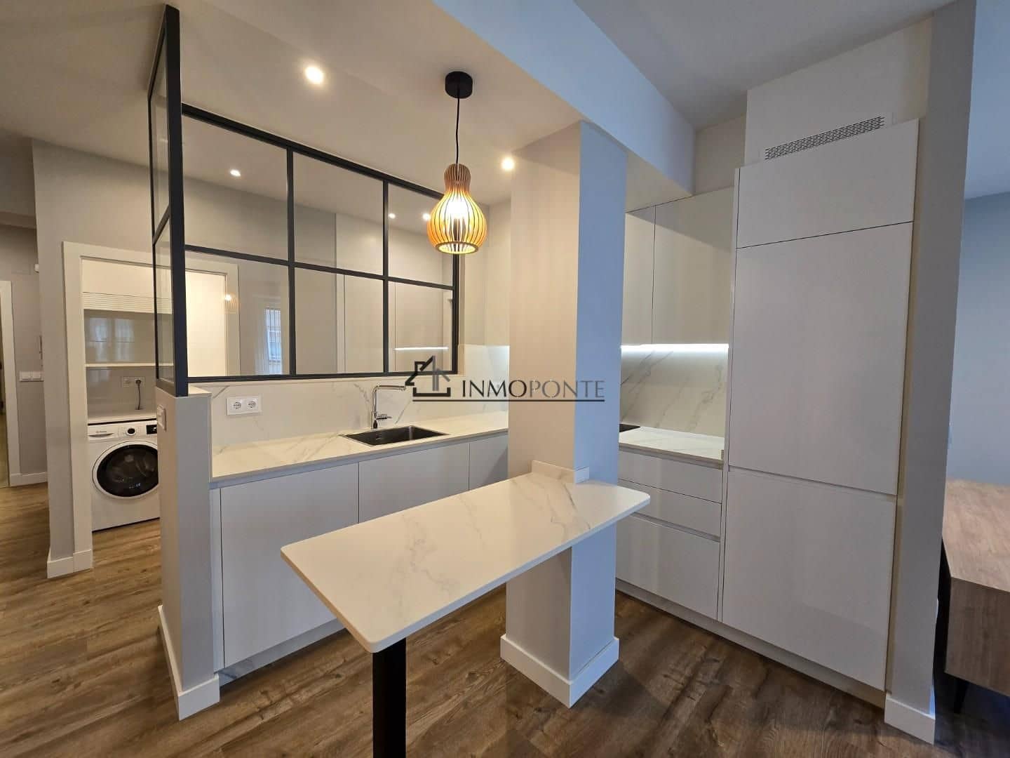 Appartement de 3 chambres à louer à Pontevedra ville - 1 400 € (Ref: 9258222)