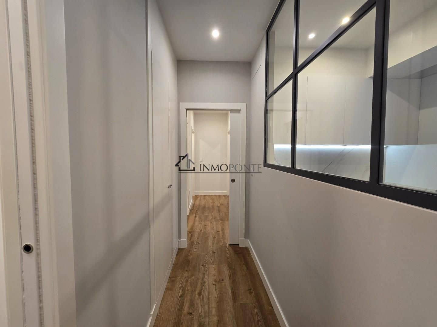 Appartement de 3 chambres à louer à Pontevedra ville - 1 400 € (Ref: 9258222)