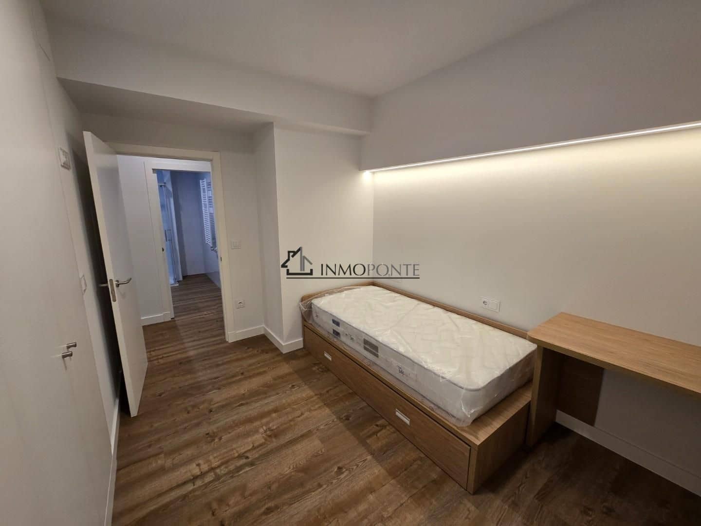 Appartement de 3 chambres à louer à Pontevedra ville - 1 400 € (Ref: 9258222)