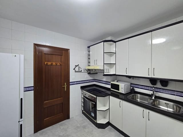 2 bedroom Flat for rent in Pontevedra city - € 750 (Ref: 9346575)