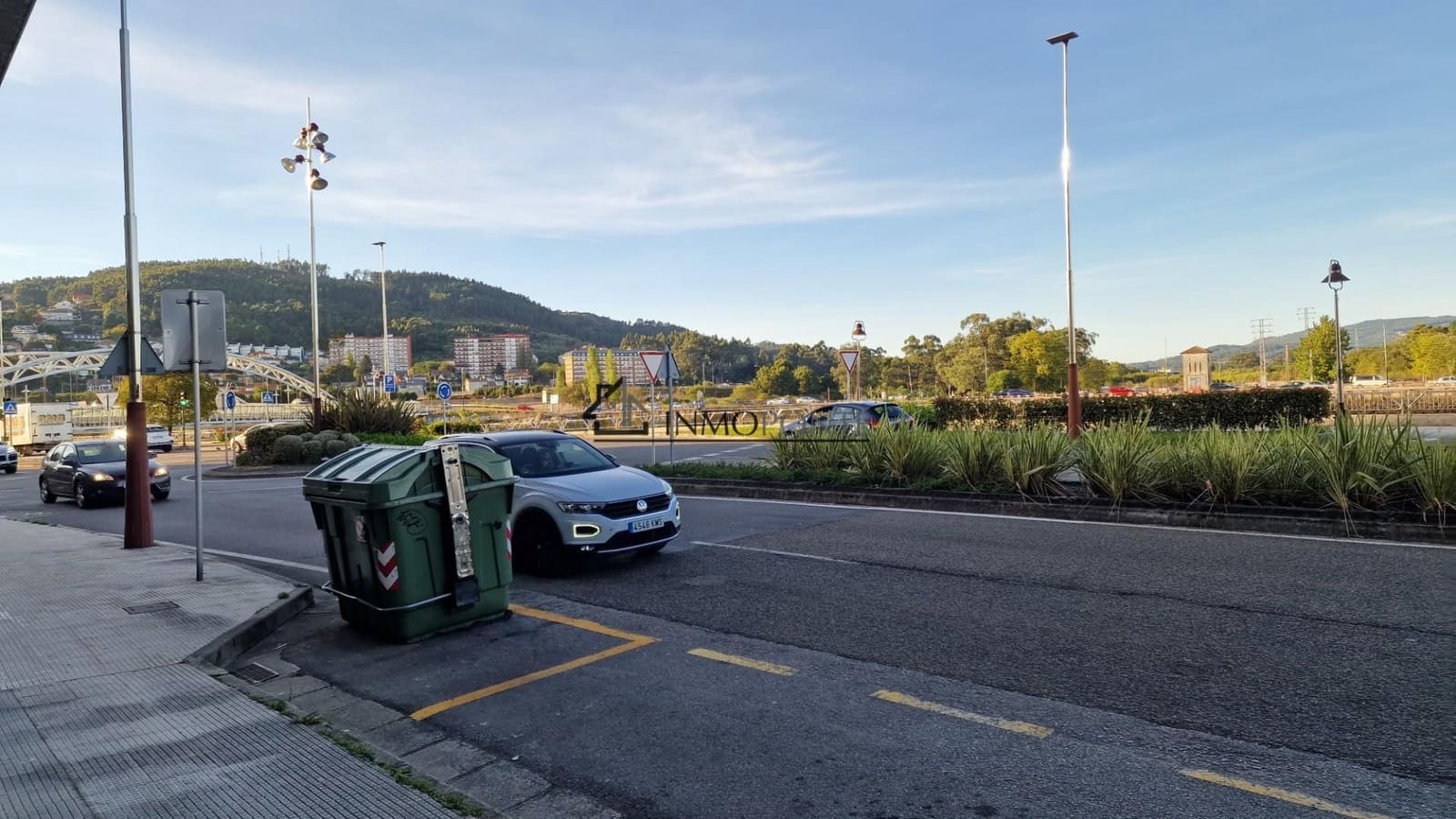 Commercial for sale in Pontevedra city - € 95,000 (Ref: 9346577)