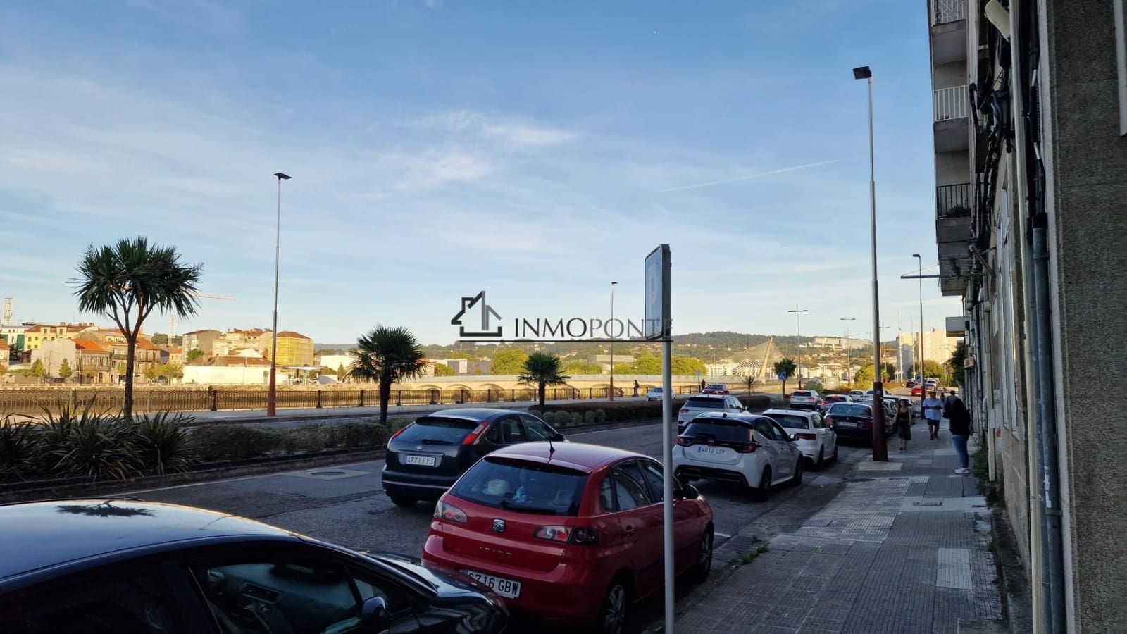 Commercial for sale in Pontevedra city - € 95,000 (Ref: 9346577)