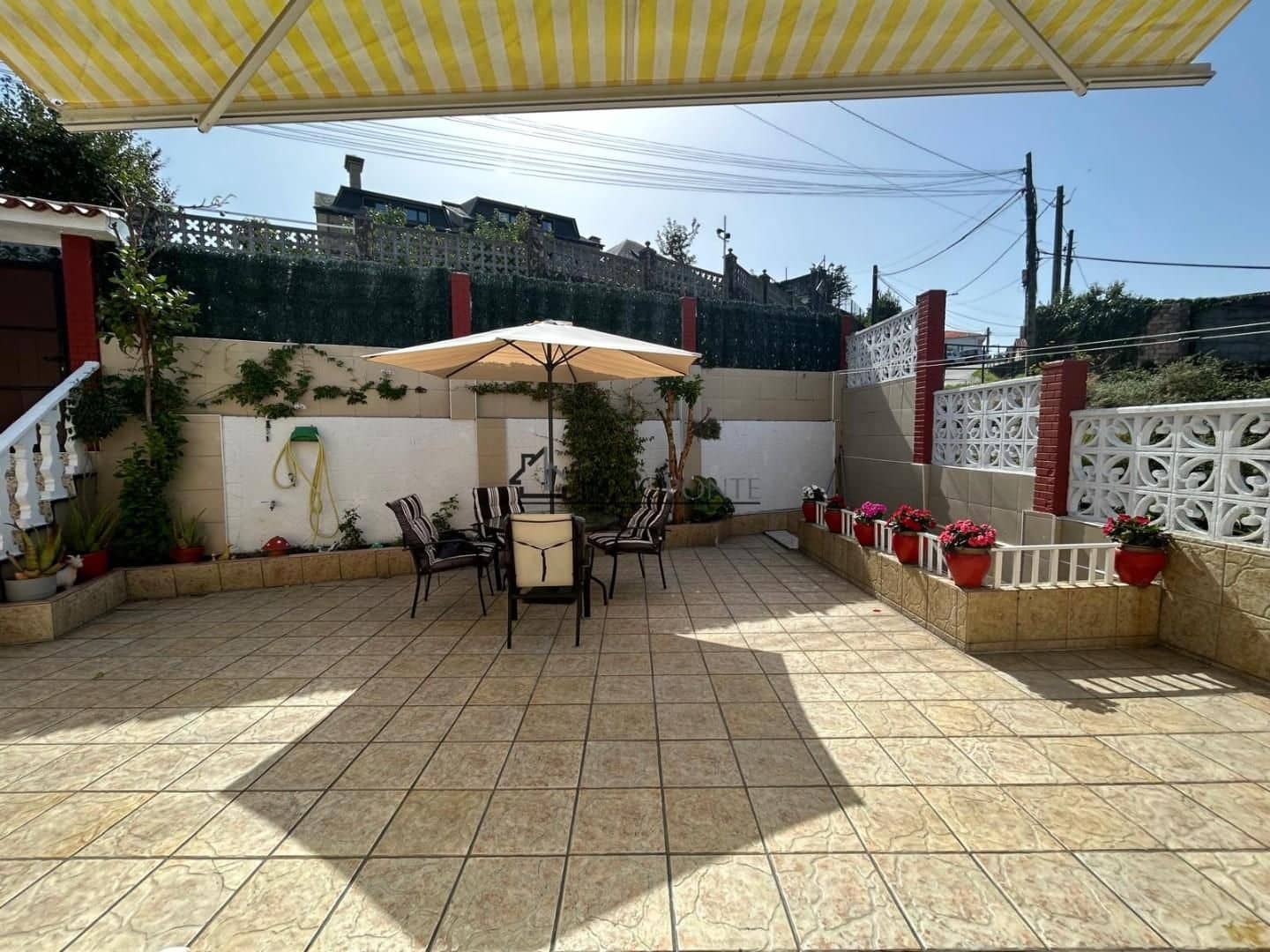 7 bedroom Townhouse for sale in Pontevedra city - € 390,000 (Ref: 9346581)