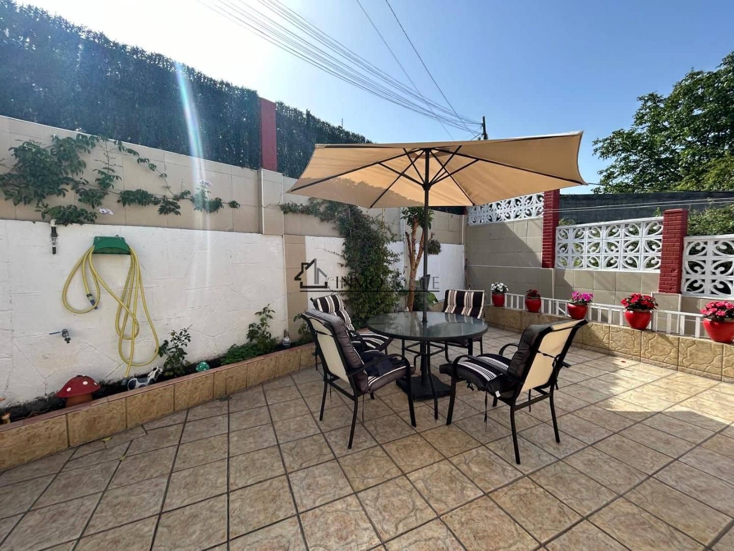 7 bedroom Townhouse for sale in Pontevedra city - € 390,000 (Ref: 9346581)