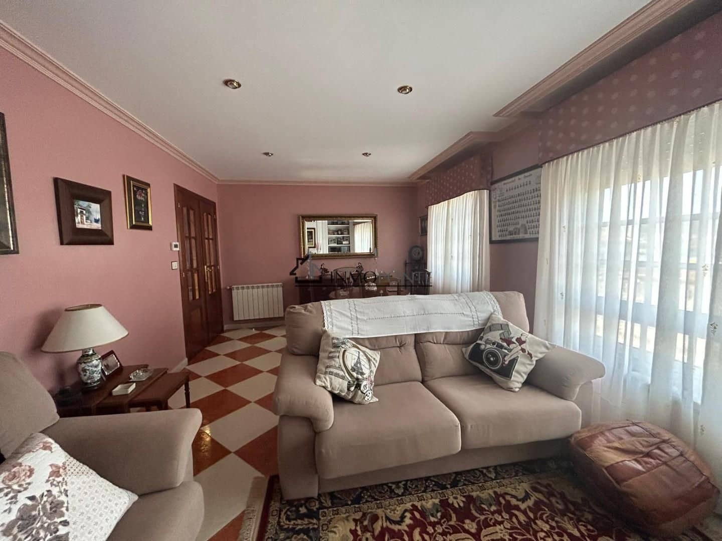 7 bedroom Townhouse for sale in Pontevedra city - € 390,000 (Ref: 9346581)