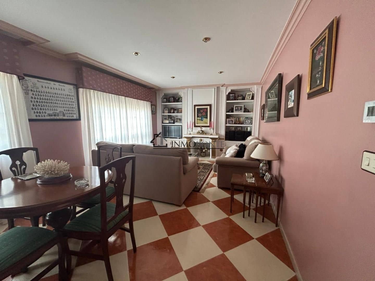 7 bedroom Townhouse for sale in Pontevedra city - € 390,000 (Ref: 9346581)