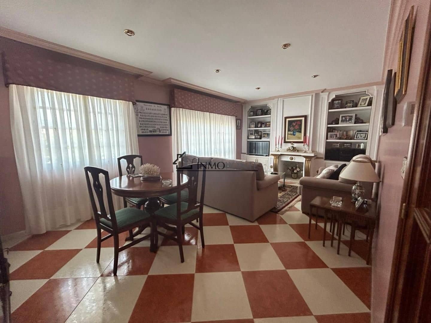 7 bedroom Townhouse for sale in Pontevedra city - € 390,000 (Ref: 9346581)