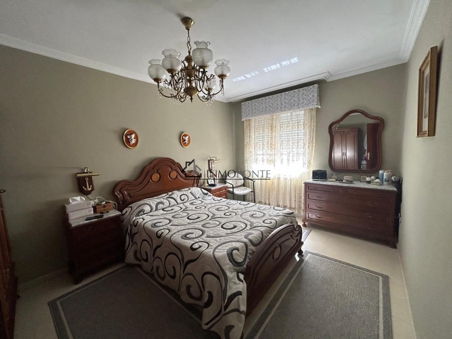 7 bedroom Townhouse for sale in Pontevedra city - € 390,000 (Ref: 9346581)