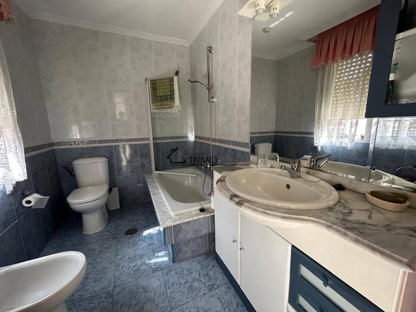 7 bedroom Townhouse for sale in Pontevedra city - € 390,000 (Ref: 9346581)