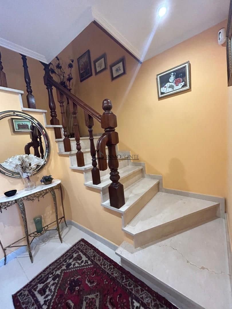 7 bedroom Townhouse for sale in Pontevedra city - € 390,000 (Ref: 9346581)