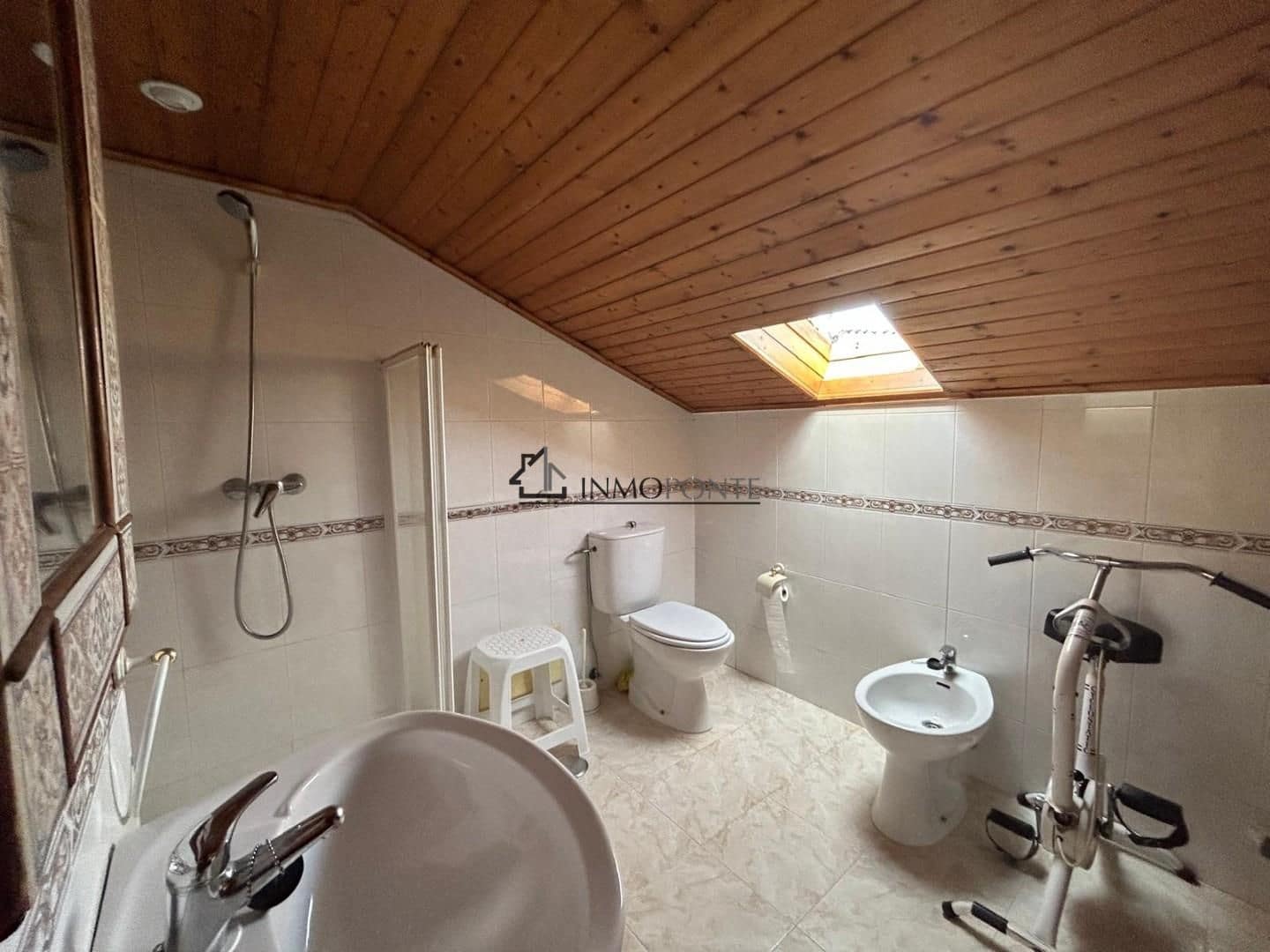 7 bedroom Townhouse for sale in Pontevedra city - € 390,000 (Ref: 9346581)