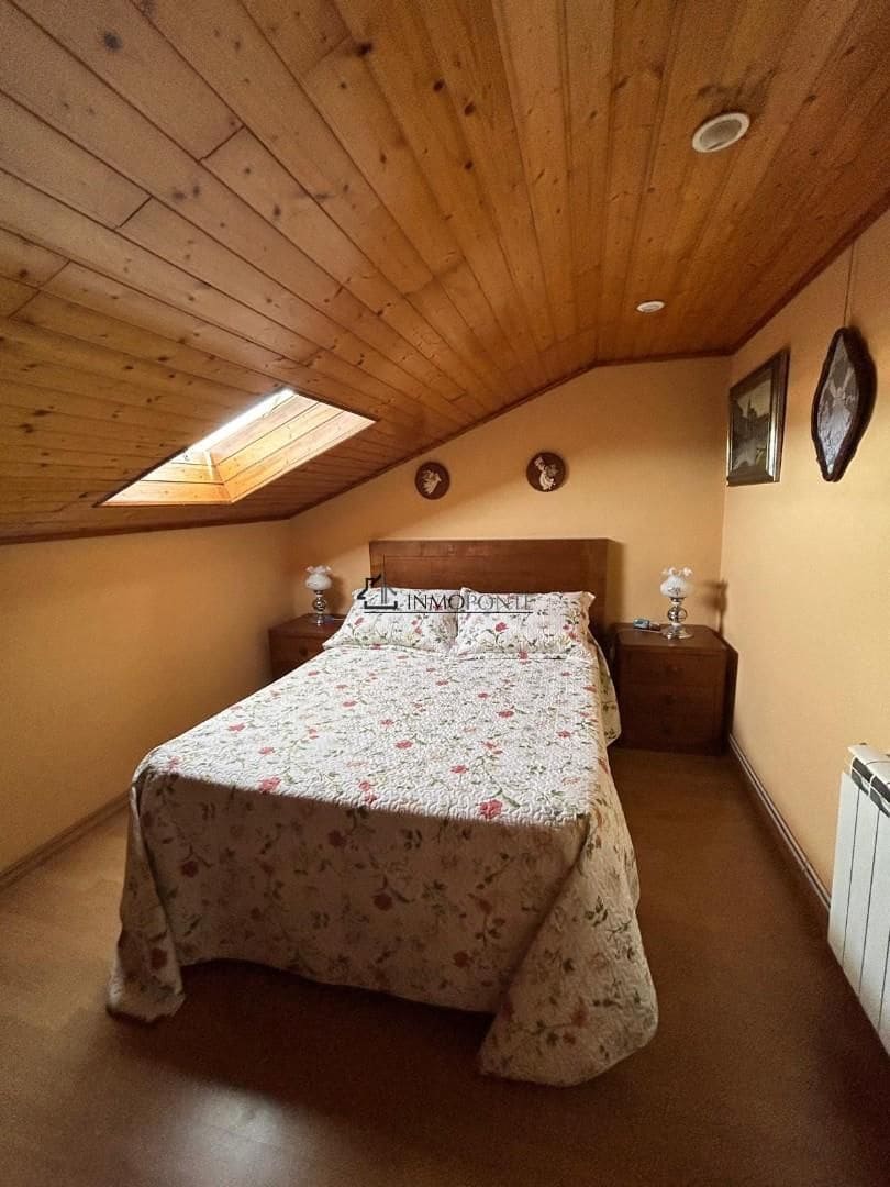 7 bedroom Townhouse for sale in Pontevedra city - € 390,000 (Ref: 9346581)