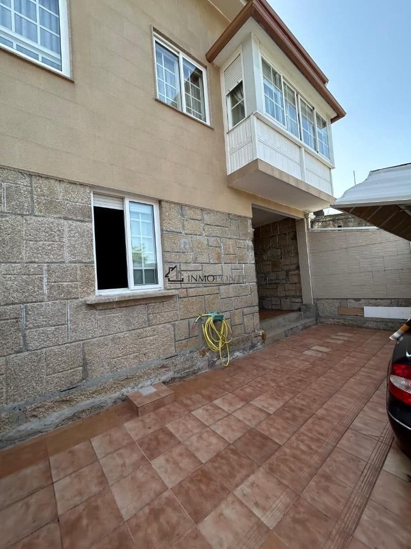 7 bedroom Townhouse for sale in Pontevedra city - € 390,000 (Ref: 9346581)