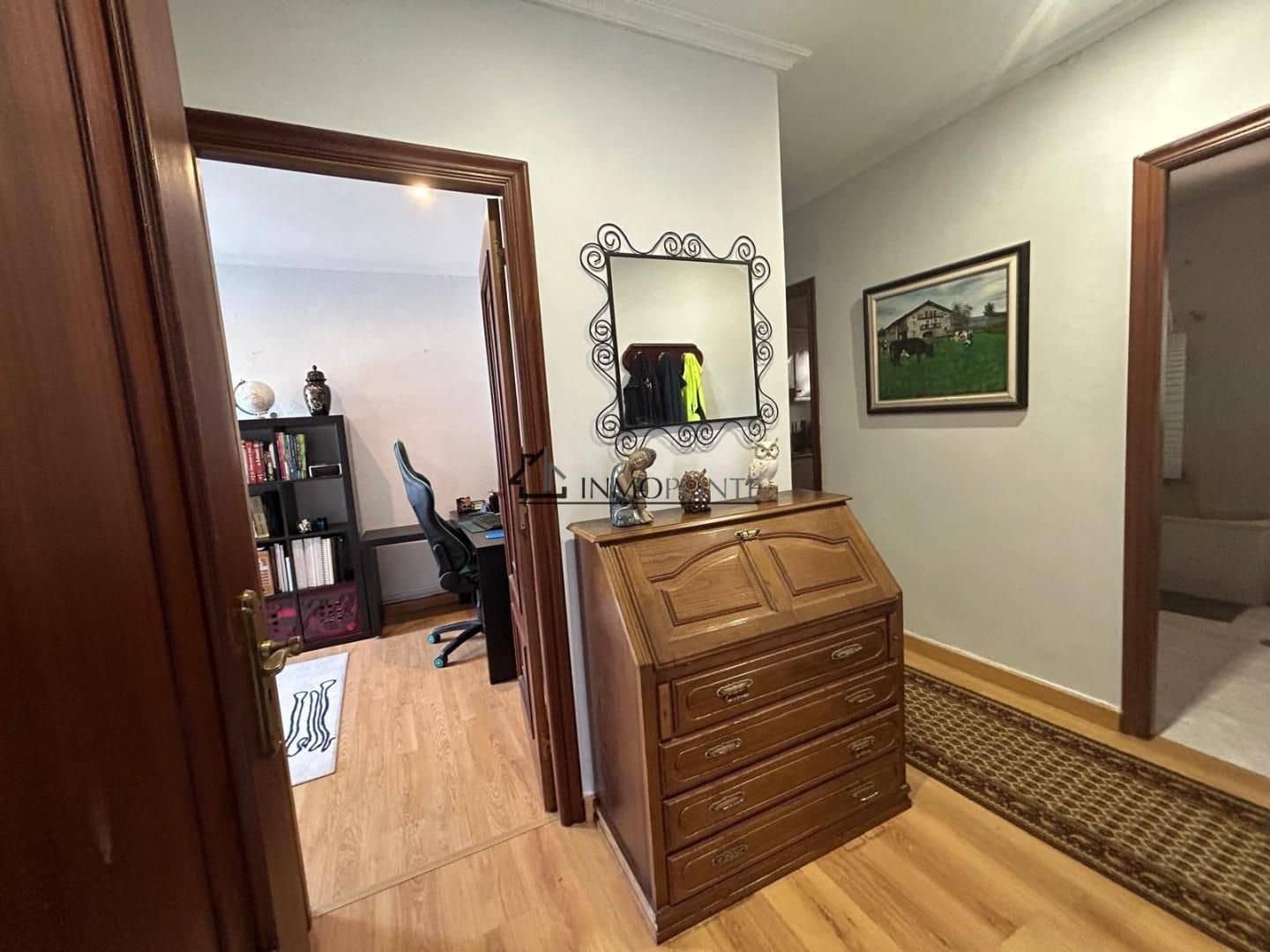 7 bedroom Townhouse for sale in Pontevedra city - € 390,000 (Ref: 9346581)