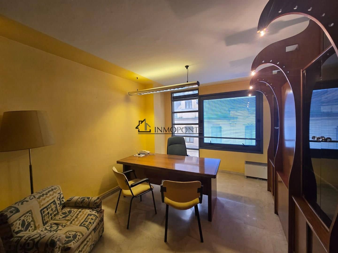 Kontor til salg i Pontevedra by - € 155.000 (Ref: 9428244)