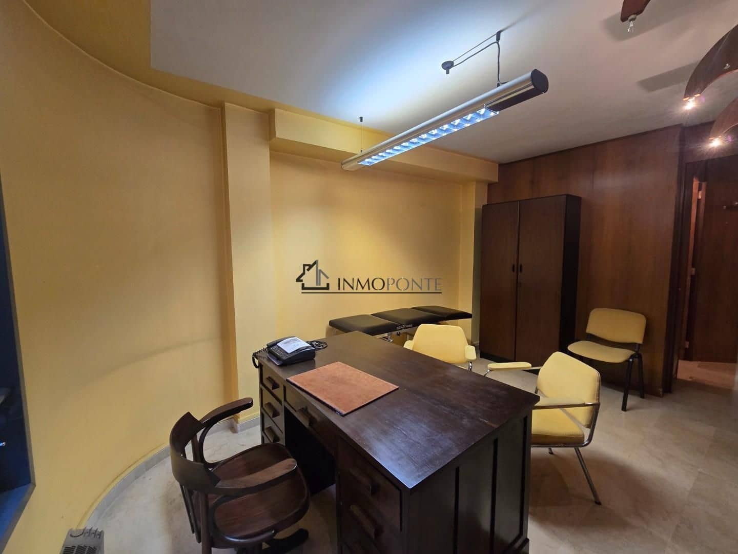 Kontor til salg i Pontevedra by - € 155.000 (Ref: 9428244)