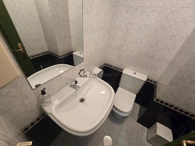 Kontor til salg i Pontevedra by - € 155.000 (Ref: 9428244)