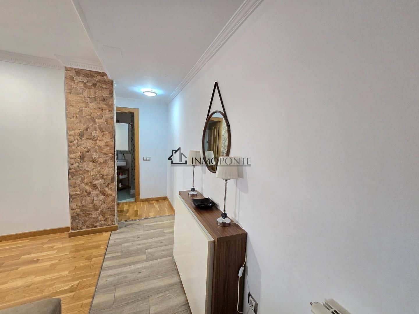 Piso de 2 habitaciones en Poio en alquiler - 700 € (Ref: 9432413)