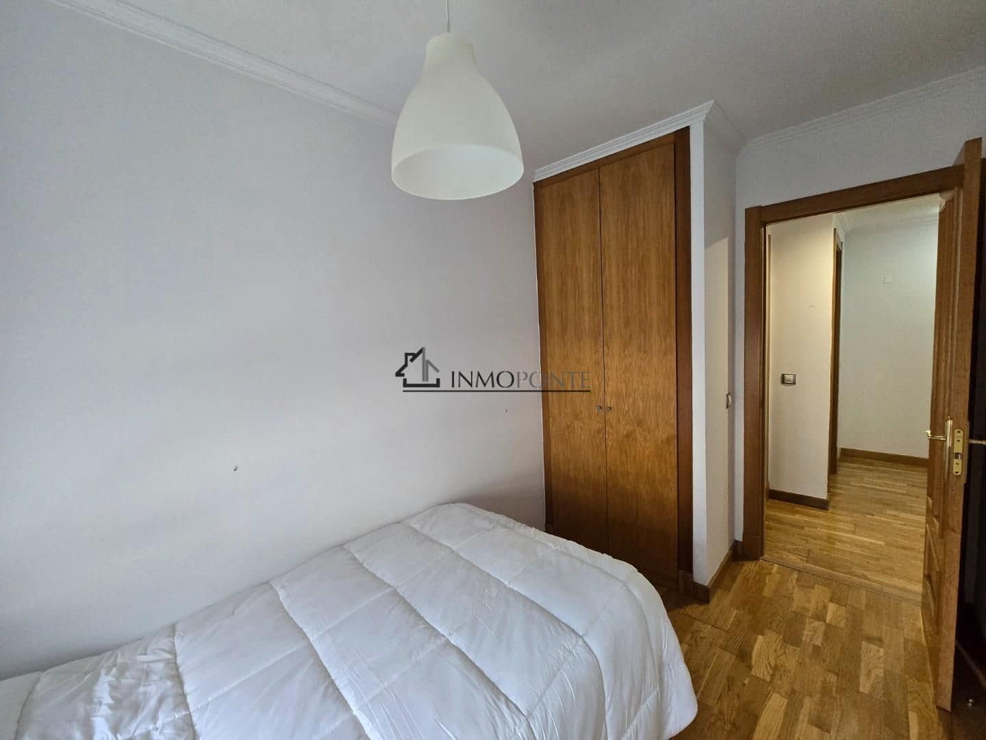 Piso de 2 habitaciones en Poio en alquiler - 700 € (Ref: 9432413)