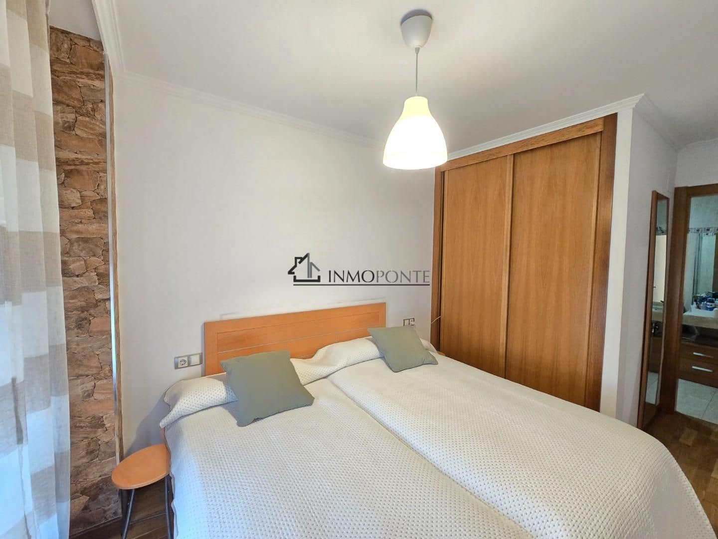 Piso de 2 habitaciones en Poio en alquiler - 700 € (Ref: 9432413)