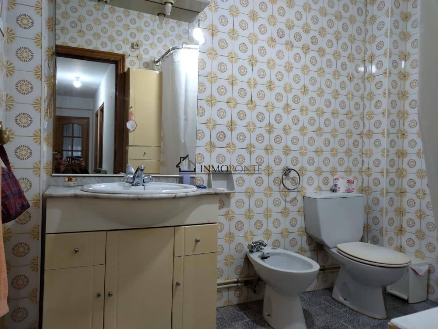 Piso de 3 habitaciones en Pontevedra ciudad en venta - 150.000 € (Ref: 9460917)