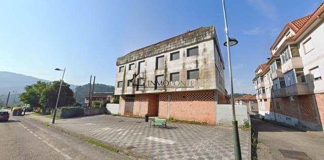 Commercial for sale in O Porriño - € 597,500 (Ref: 9470078)