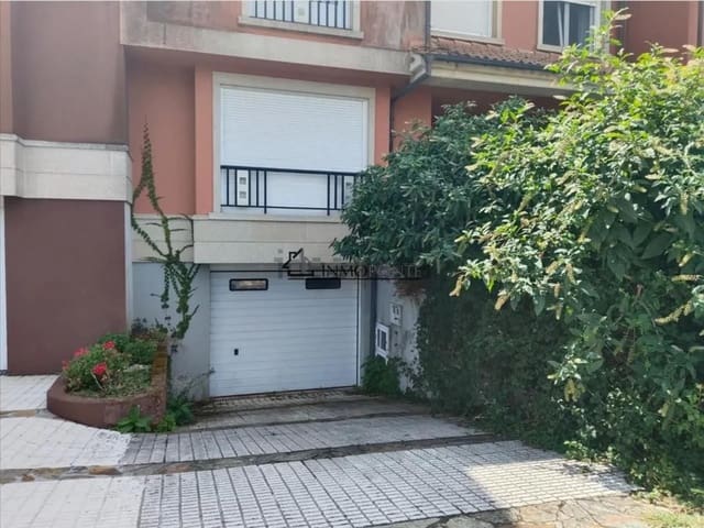 Pareado de 4 habitaciones en Sanxenxo en venta - 295.500 € (Ref: 9593192)
