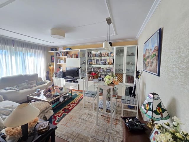 3 slaapkamer Flat te koop in Vilagarcía de Arousa - € 260.000 (Ref: 9687582)