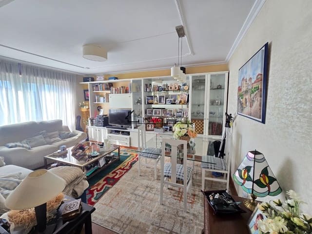 3 slaapkamer Flat te koop in Vilagarcía de Arousa - € 260.000 (Ref: 9687582)