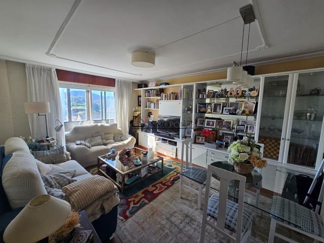 3 slaapkamer Flat te koop in Vilagarcía de Arousa - € 260.000 (Ref: 9687582)
