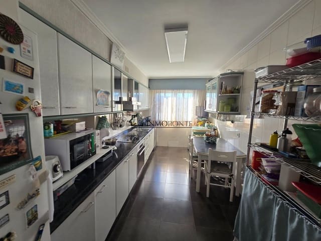 3 slaapkamer Flat te koop in Vilagarcía de Arousa - € 260.000 (Ref: 9687582)