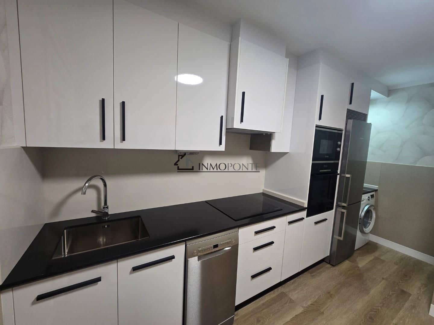 2 bedroom Flat for rent in Pontevedra city - € 800 (Ref: 9720360)