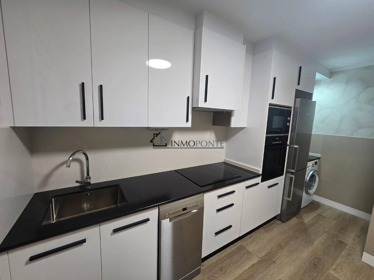 2 bedroom Flat for rent in Pontevedra city - € 800 (Ref: 9720360)