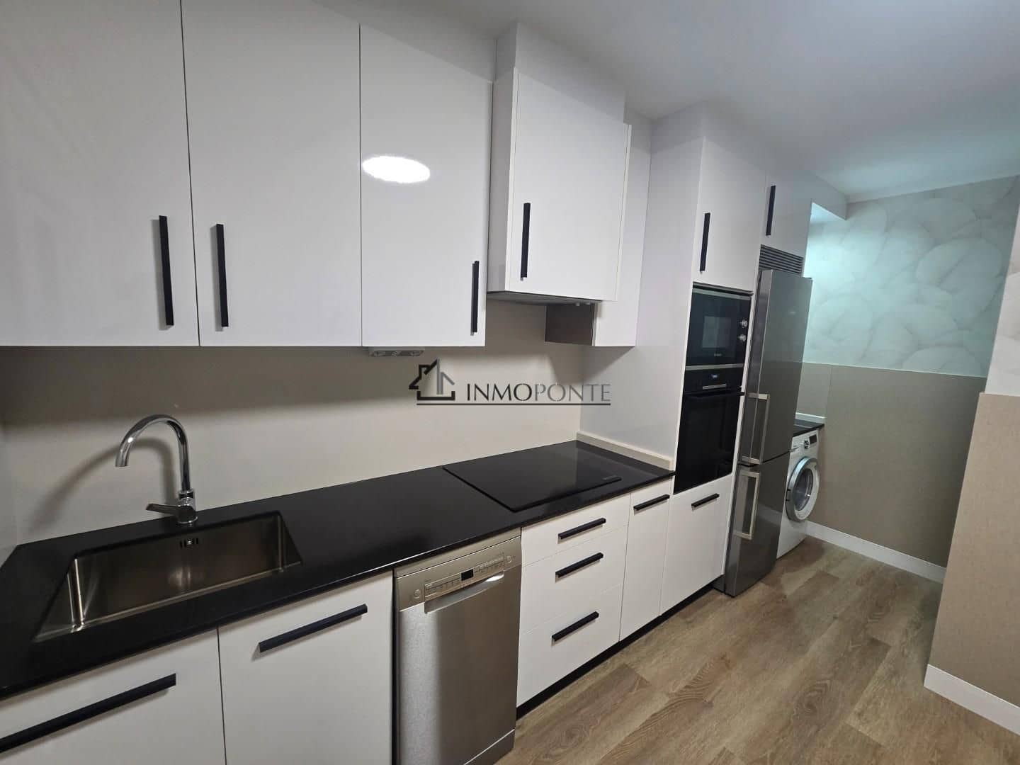 2 bedroom Flat for rent in Pontevedra city - € 800 (Ref: 9720360)