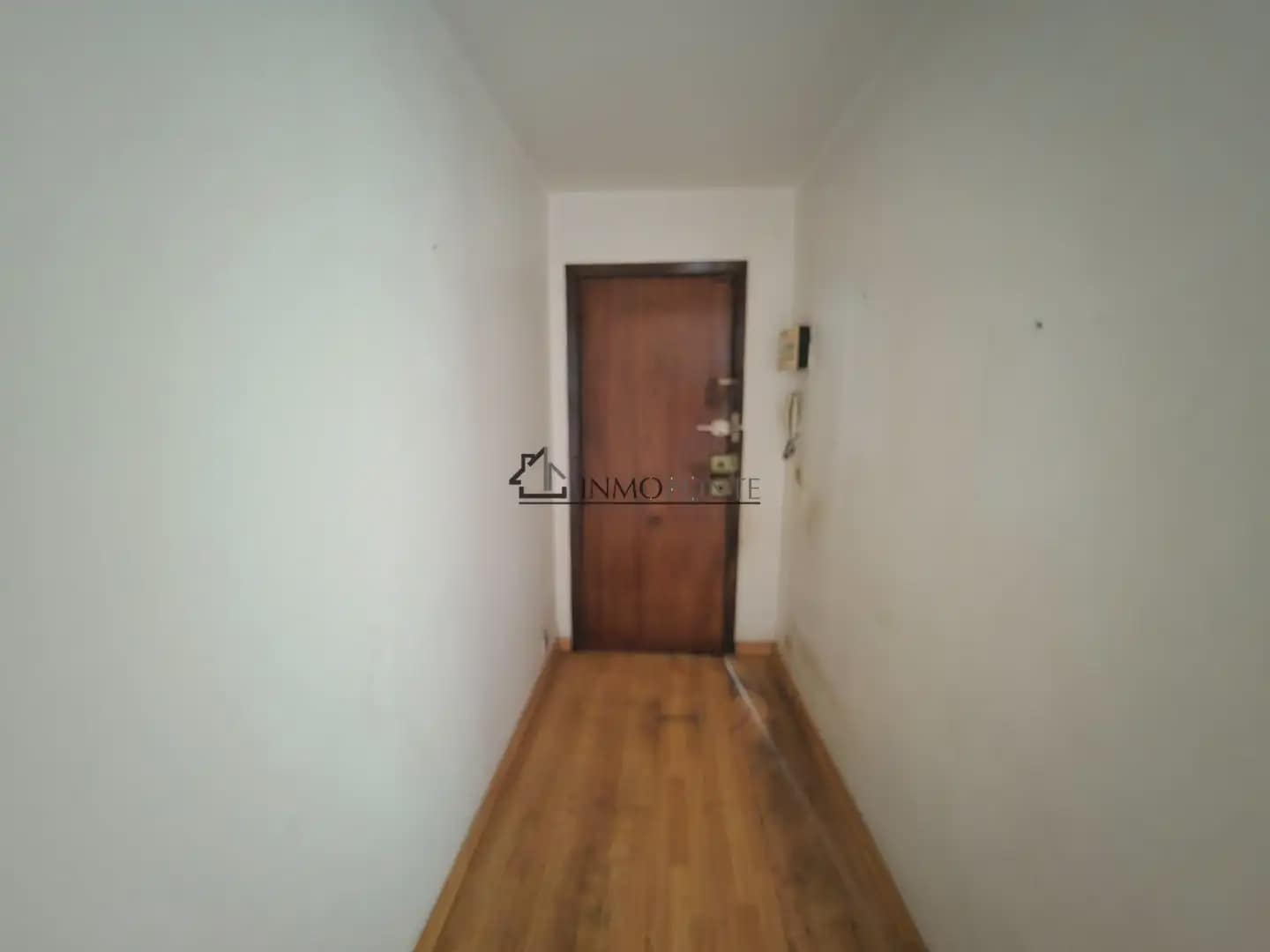 5 bedroom Flat for sale in Pontevedra city - € 220,000 (Ref: 9798443)